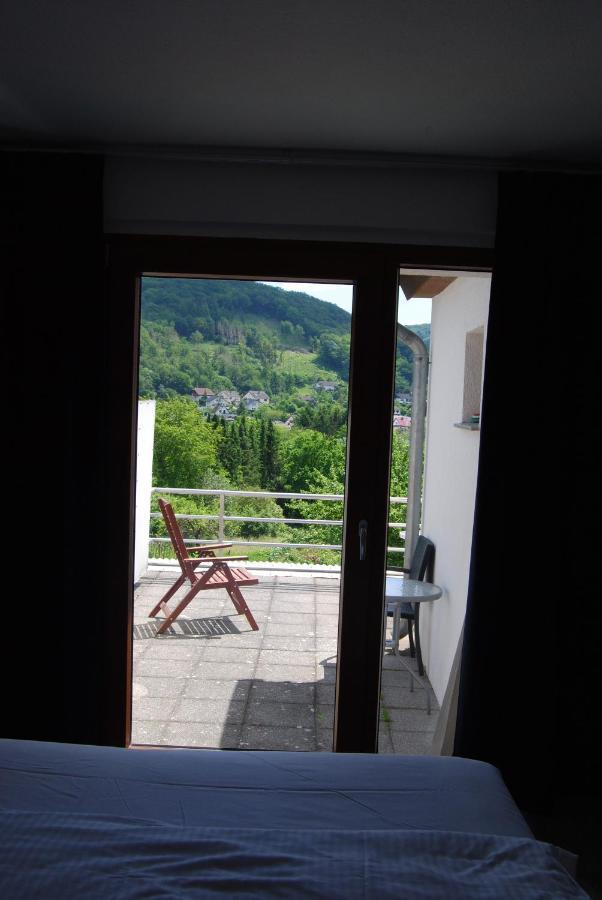 Hinter Den Spiegeln Hotel Heimbach Exterior photo