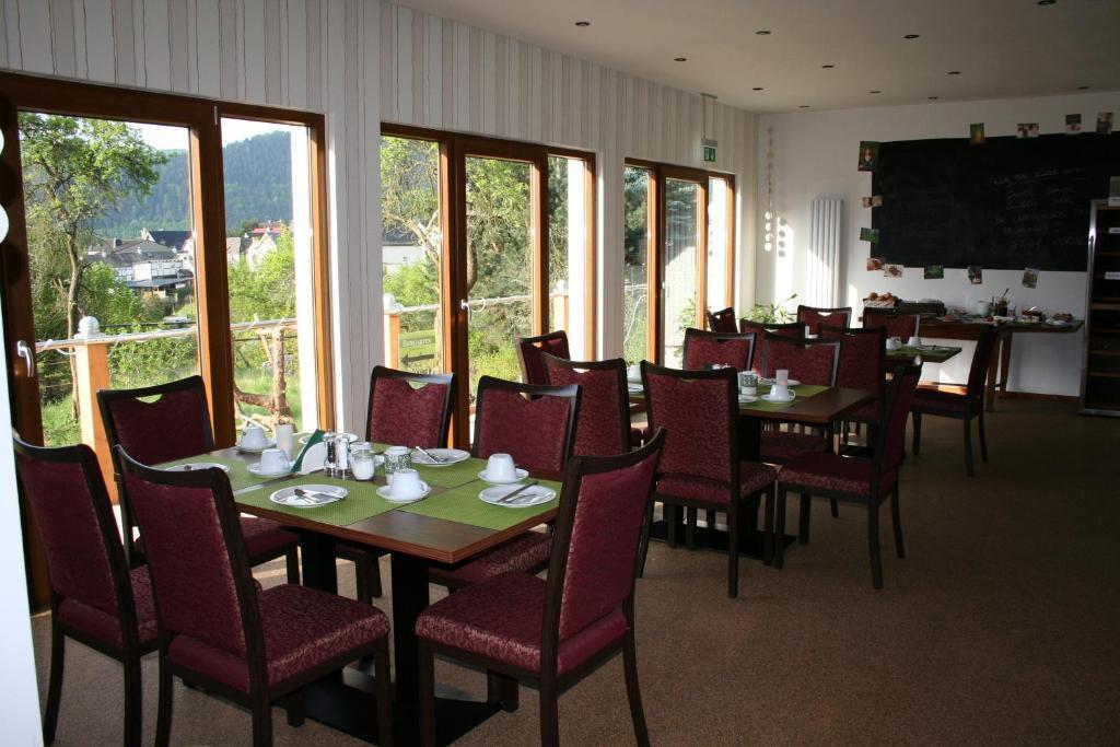Hinter Den Spiegeln Hotel Heimbach Exterior photo