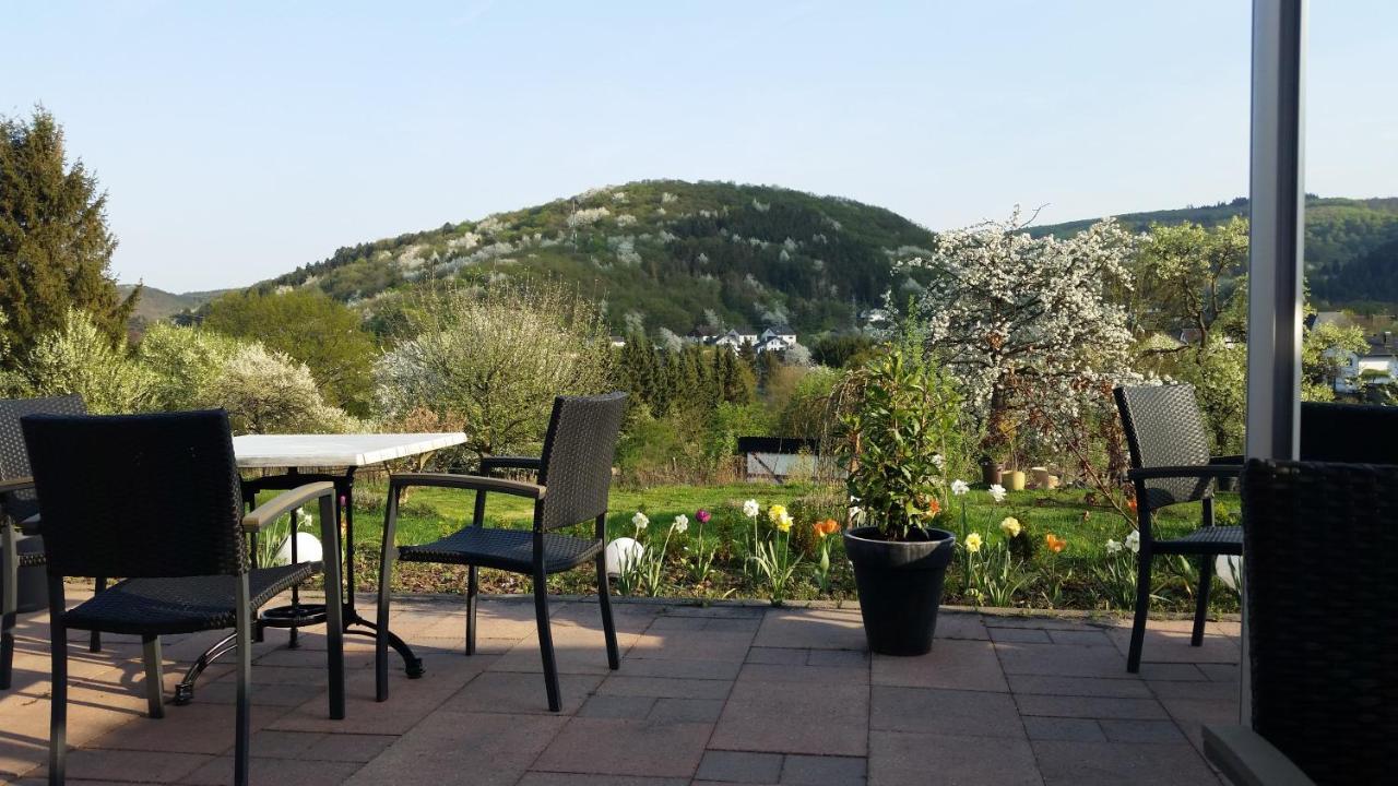 Hinter Den Spiegeln Hotel Heimbach Exterior photo